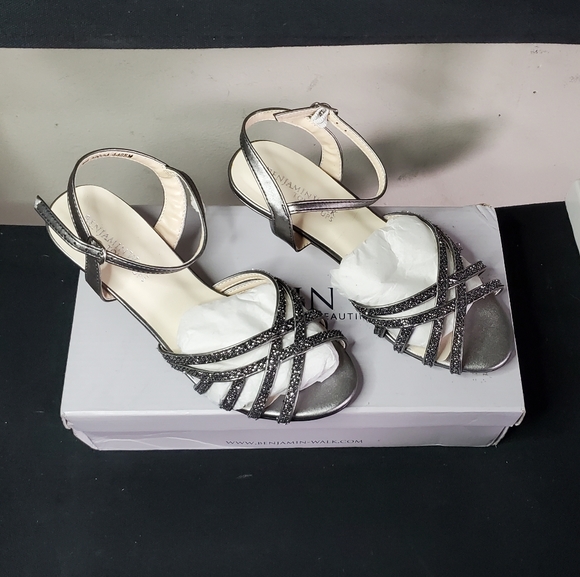 TOUCH UPS Women's Amara Heeled Sandal, Size 5, Pewter - Picture 3 of 12